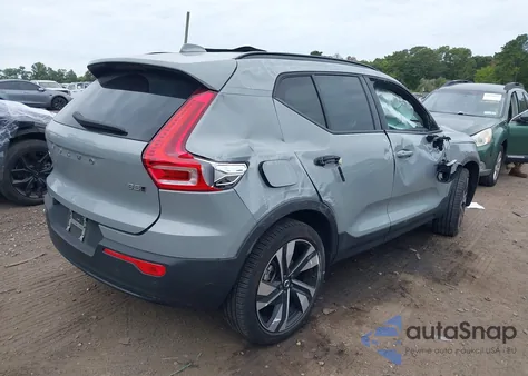2025 Volvo Xc40 B5 Ultra Dark Theme из США, поврежденный, VIN YV4L12UM4S2481426